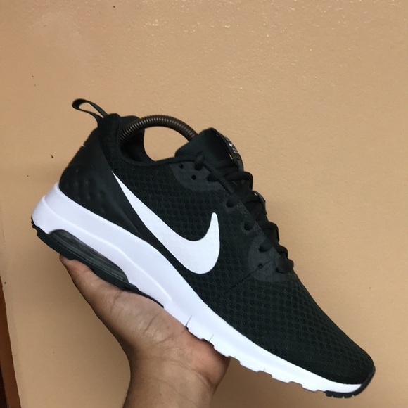 Nike Air Max Motion Low “Dark Green White” - Picture 11 of 16